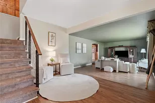 216 Mccartney Dr, Moon/Crescent Twp, PA 15108 - Photo 4