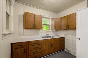 239 Barth Ave, Pittsburgh, PA 15228 - Photo 10