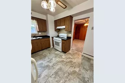209 Crest Ave, Charleroi Boro, PA 15022 - Photo 2