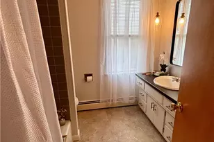 209 Crest Ave, Charleroi Boro, PA 15022 - Photo 10