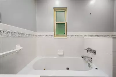 524 Brinwood Ave, Pittsburgh, PA 15227 - Photo 12