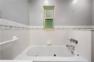 524 Brinwood Ave, Pittsburgh, PA 15227 - Photo 12