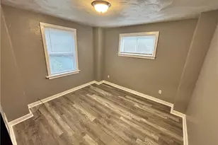 327 Mathews St, Pittsburgh, PA 15210 - Photo 10