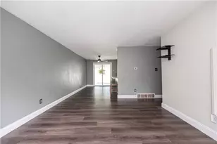 701 Millers Ln, Pittsburgh, PA 15239 - Photo 2
