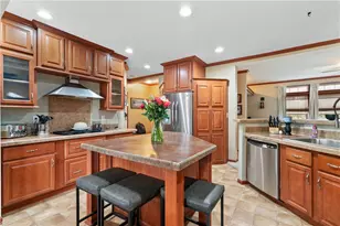 131 Helena St, West Mifflin, PA 15122 - Photo 6
