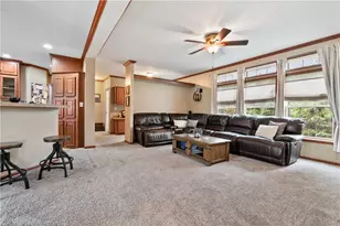 131 Helena St, West Mifflin, PA 15122 - Photo 4