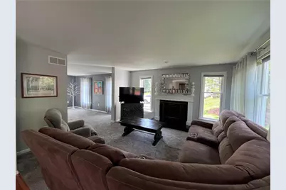 148 S Duane Dr, Pittsburgh, PA 15239 - Photo 16