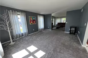 148 S Duane Dr, Pittsburgh, PA 15239 - Photo 18
