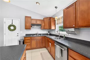 725 Vernon Dr, Rostraver, PA 15012 - Photo 4
