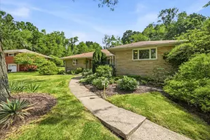 9506 Springfield Dr, Pittsburgh, PA 15101 - Photo 2