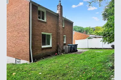 11400 Azalea Dr, Pittsburgh, PA 15235 - Photo 2
