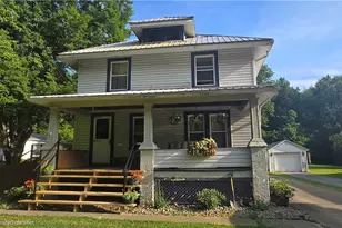 75 Sherrard Ave, Hempfield Township, PA 16125 - Photo 2