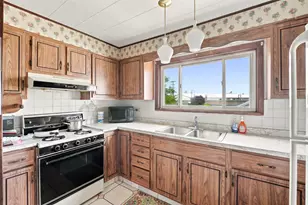 38 Franklin Ave, Ellwood City, PA 16117 - Photo 14