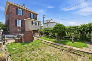 38 Franklin Ave, Ellwood City, PA 16117 - Photo 10