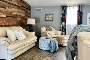 3458 Nearwood Dr, Shenango Township, PA 16101 - Photo 6