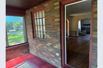 121 Woodhaven Ln, Ross Twp, PA 15237 - Photo 2