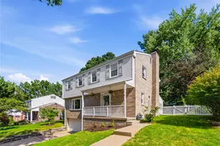 1318 Plantation Dr, Bethel Park, PA 15102 - Photo 4
