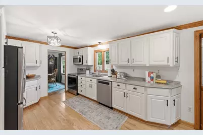 1318 Plantation Dr, Bethel Park, PA 15102 - Photo 14
