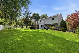 1318 Plantation Dr, Bethel Park, PA 15102 - Photo 40