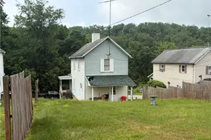 256 Leckrone Highhouse, German Township, PA 15458 - Photo 4
