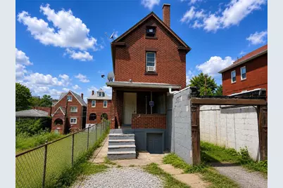 564 3rd St, Clairton, PA 15025 - Photo 2