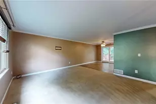 313 Meadow Dr, Cranberry Township, PA 16066 - Photo 4