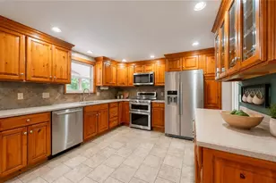 313 Meadow Dr, Cranberry Township, PA 16066 - Photo 8