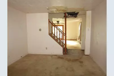 821 Veronica Dr, Pittsburgh, PA 15235 - Photo 6