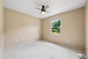 422 Primrose Dr, Unity Township, PA 15601 - Photo 12