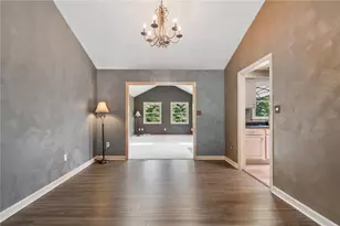 422 Primrose Dr, Unity Township, PA 15601 - Photo 4