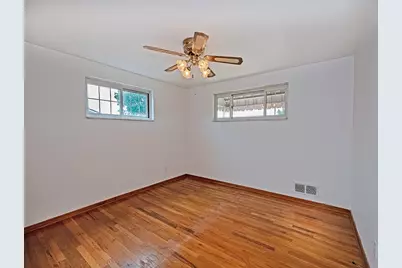 638 Elaine Drive, Pittsburgh, PA 15236 - Photo 6