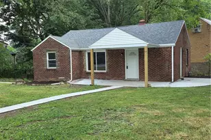 745 MacFarlane Dr, Pittsburgh, PA 15235 - Photo 2