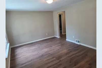745 Macfarlane Dr, Pittsburgh, PA 15235 - Photo 8