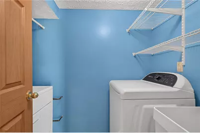 8101 Revere Pl, Hopewell Township, PA 15001 - Photo 20