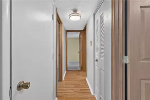 8101 Revere Pl, Hopewell Township, PA 15001 - Photo 18