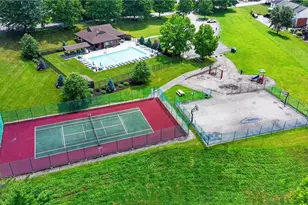 8101 Revere Pl, Hopewell Township, PA 15001 - Photo 32