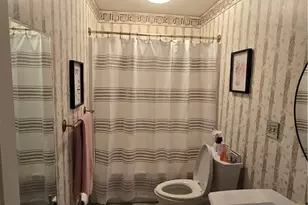 1830 Foxcroft Ln, Pittsburgh, PA 15101 - Photo 10