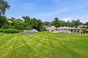 4930 Gardenville Rd, Pittsburgh, PA 15236 - Photo 40