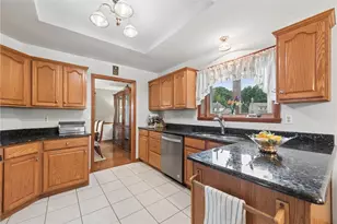1074 Redoak Dr, Penn Twp, PA 15636 - Photo 10