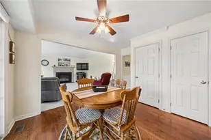 1023 Mayfair Dr, Cecil, PA 15317 - Photo 12