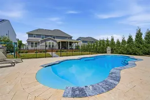 226 Sonni Ln, Robinson Twp, PA 15136 - Photo 6