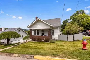 539 Dippold Ave, Baden, PA 15005 - Photo 2