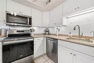 205 Alfred Pl, Hempfield Township, PA 15601 - Photo 6