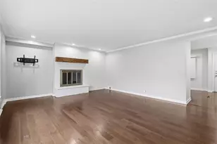 1013 El Rancho Dr, Green Tree, PA 15220 - Photo 10