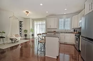 17 Remington Dr, Chartiers, PA 15301 - Photo 2