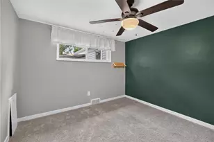 5568 Clark Ave, Bethel Park, PA 15102 - Photo 24