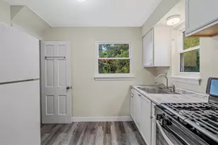 2808 Castleview Dr, Pittsburgh, PA 15227 - Photo 16