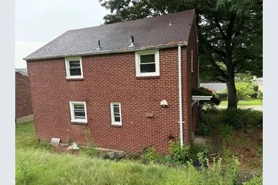 1015 Glencoe, Green Tree, PA 15220 - Photo 4