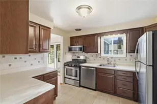 4 Gien Dr, Pittsburgh, PA 15209 - Photo 10