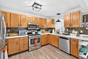 4427 Elizabeth St, West Mifflin, PA 15122 - Photo 8